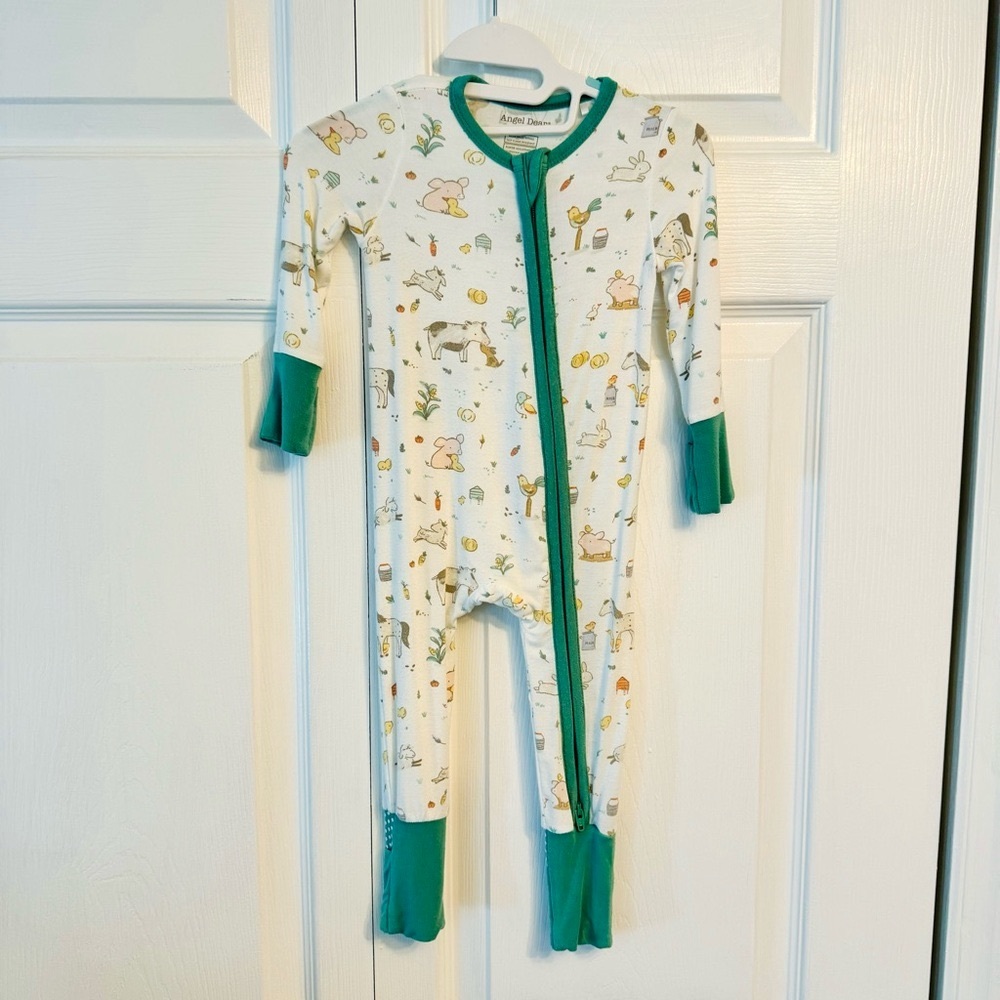 Angel Dear Convertible 2-way Zipper Romper, GUC, 3-6 months, farm animals - Picture 2 of 8